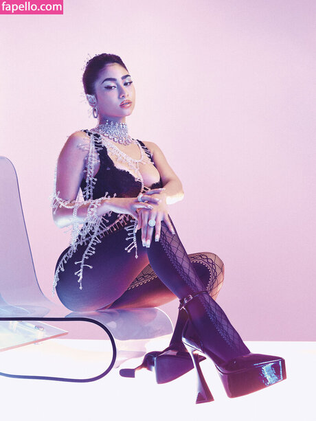 Paloma Mami modèle de sexe galeries