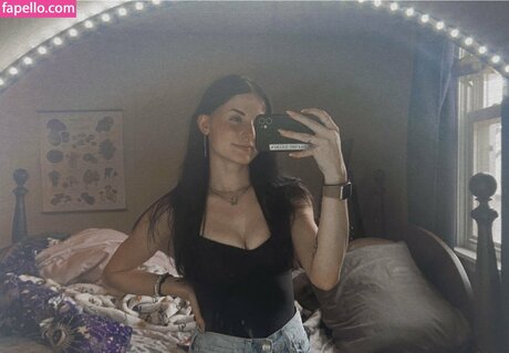 Emileesilvey sexe de star du porno photos