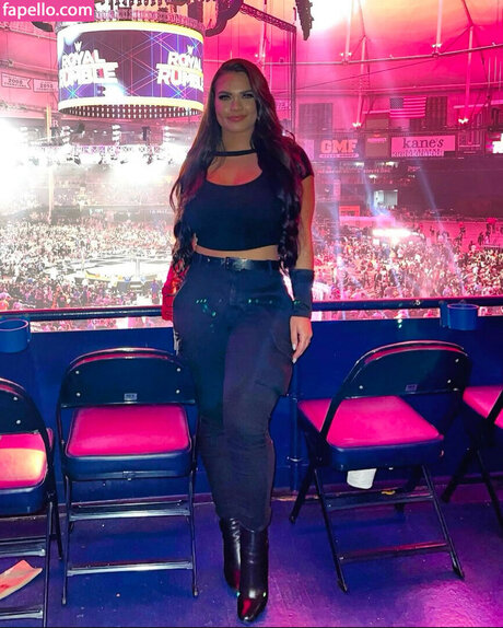 Nikki Blackheart modèle sexy image