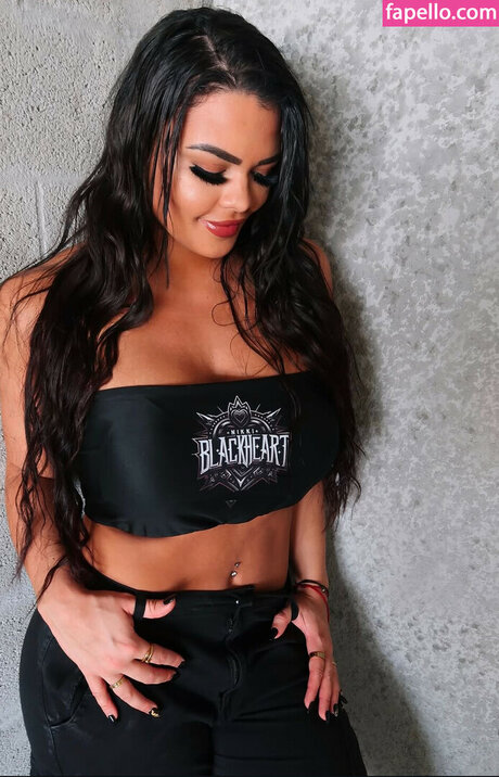 Nikki Blackheart sexe star du porno des photos