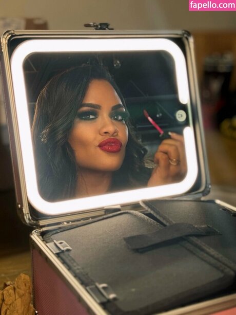 Nikki Blackheart star du porno de haute qualité photos