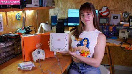 Sayaka Chialva modèle xxx archive