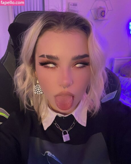 Ahegao joli modèle galerie