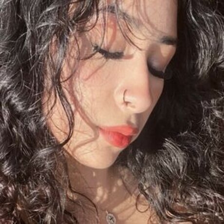 Heily Chavez modèle pornographique collection