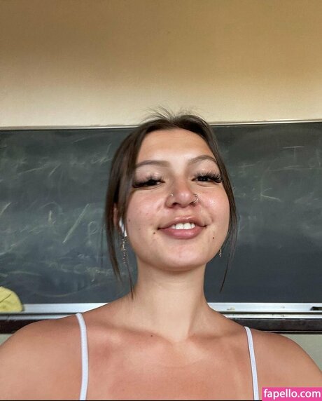 Lucia Manfredi actrice chaude des photos