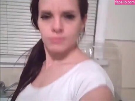 Colette Butler star du porno hd collection