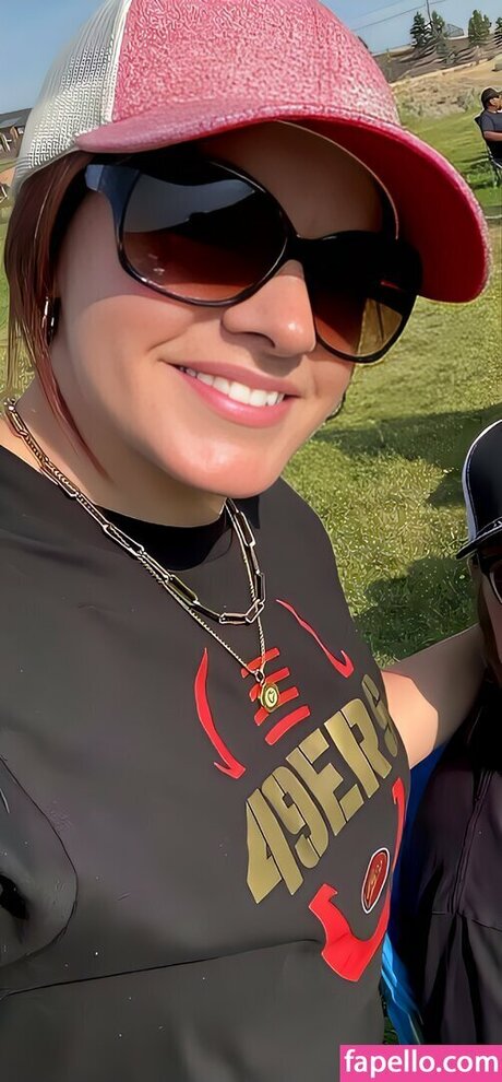 blonde étudiante onlyfans chaud nu img