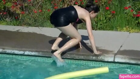 Colette Butler art star du porno archive