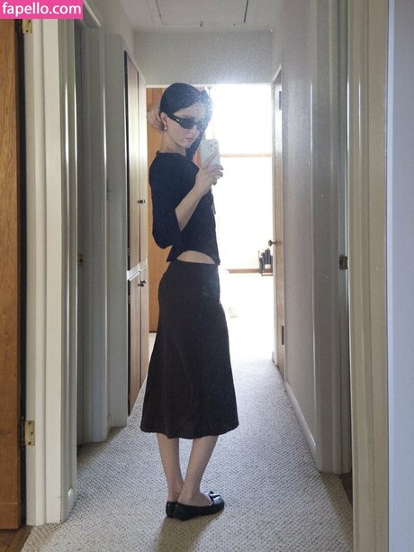 zoeplzshutup modèle exclusif image