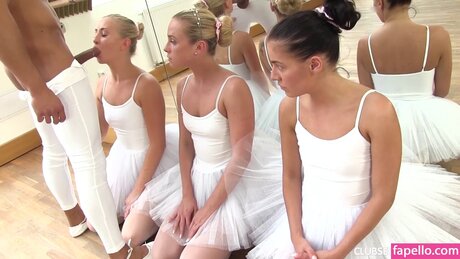 Cayla Lyons beau modèle photos