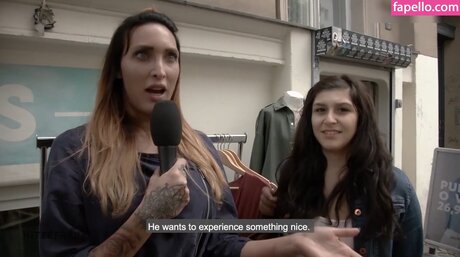 July Johnson modèle magnifique img