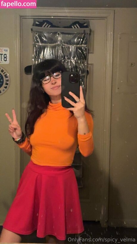 Velma Daphne Cosplay modèle de sexe galeries