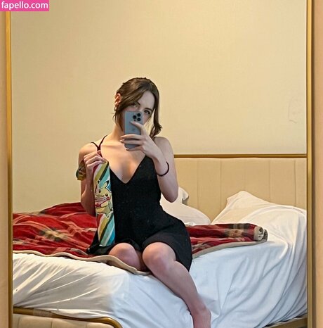 Ursiiday modèle érotique photo