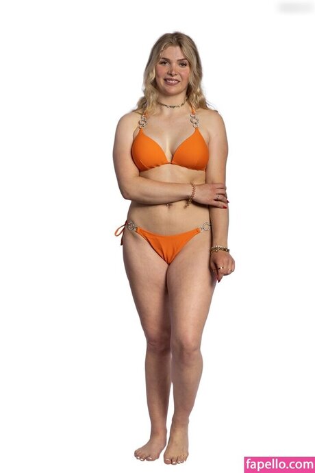 Carolin Gross star pornographique des photos