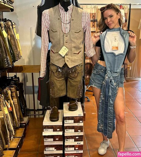 Karen Cliche xxx étoile galeries