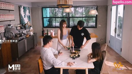 Madou Media star du porno nue img