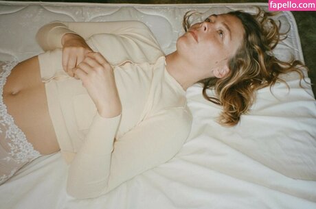 Maggie Rogers modèle chaud galeries