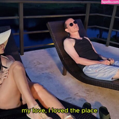 Sneaky Sex étoile xxx archive