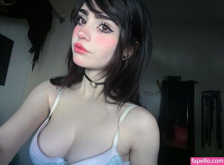 elinoiiddx modèle gratuit archive