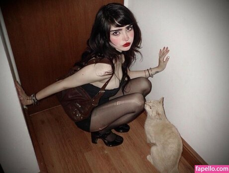 elinoiiddx actrice hd img