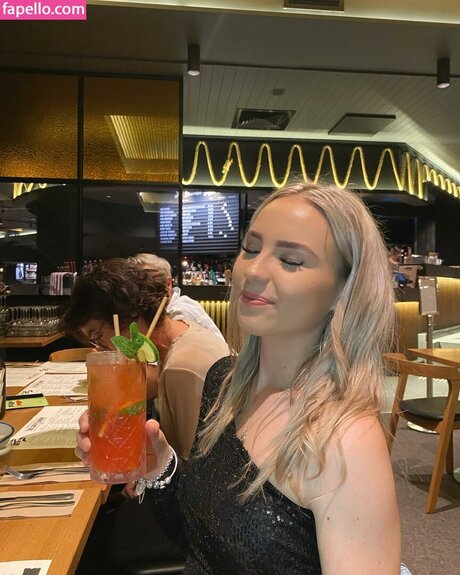 Pearl Farley modèle exclusif image