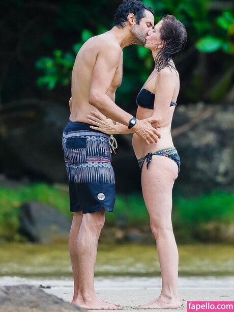 fans avec les yeux bandés nu parfait galeries