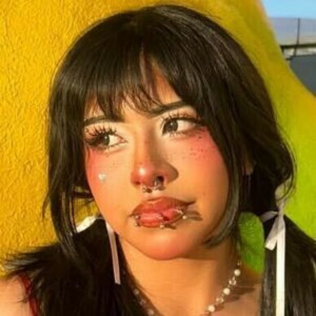 chatte chauve onlyfans chaud joli image