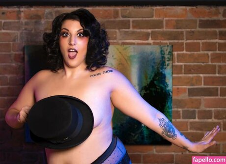 Roxy Torpedo star du porno en haute qualité archive