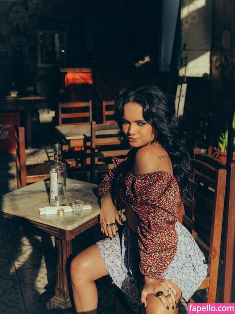 Carol Macedo jolie star du porno des photos