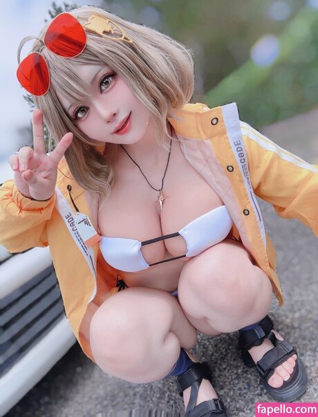 Amenemone jolie star du porno galeries