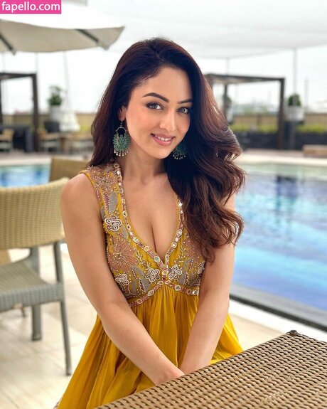 Sandeepa Dhar sexe de star du porno photo
