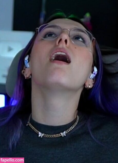 Rayactions modèle pornographique archive