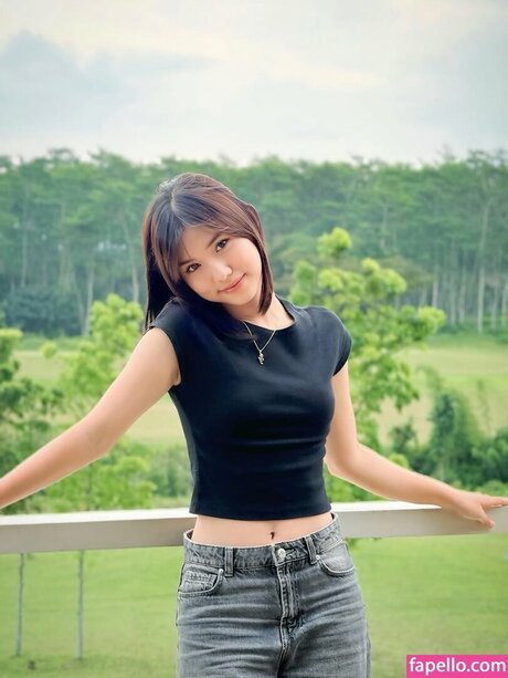 Leonazhen belle actrice photos