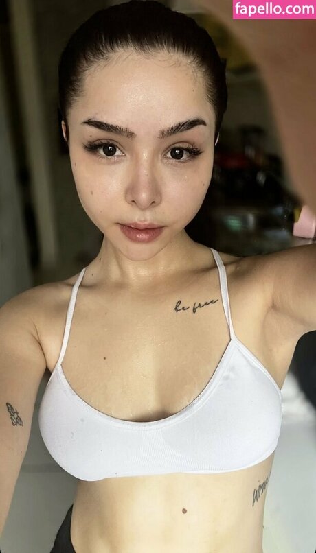 Yuni Duda belle actrice des photos