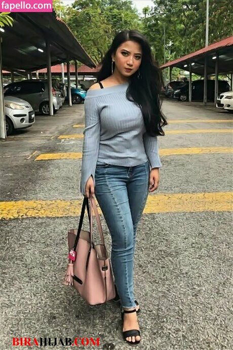 Zizi Wong star du porno collection