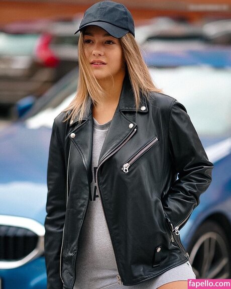 Mia Piper art modèle images