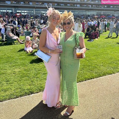 Sophie Williams actrice sexy archive