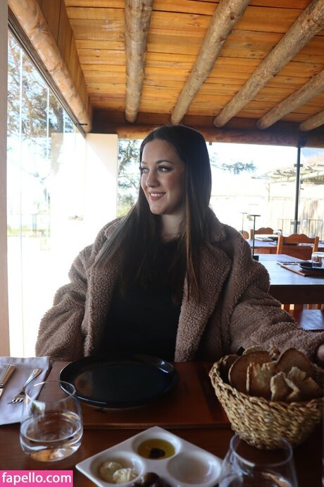 micaelapinela modèle sympa des photos