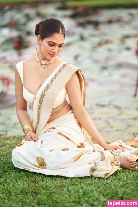 Malavika Mohanan star du porno sympa galerie