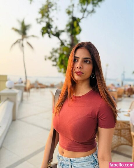 Malavika Mohanan modèle artistique des photos