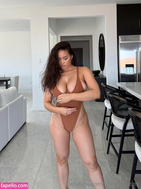 DaphneJoy modèle adulte galeries