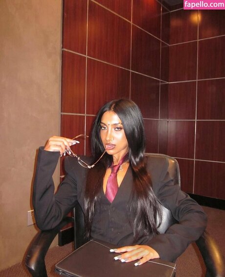 Lara Raj meilleur modèle archive