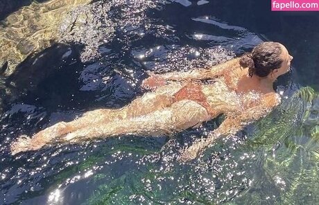 Jasmin Arndt star du porno hd photo