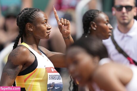 Shacarri Richardson star du porno belle des photos