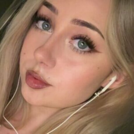 WandaWillow star du porno parfaite photo