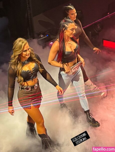 Fallon Henley star du porno gratuit collection