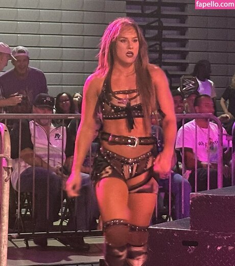 Fallon Henley star du porno nue photos