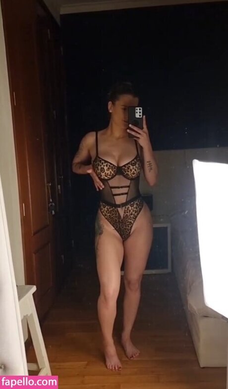 Adriana Filipa sexe de star du porno archive