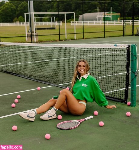 Taylor Trafton haut modèle des photos