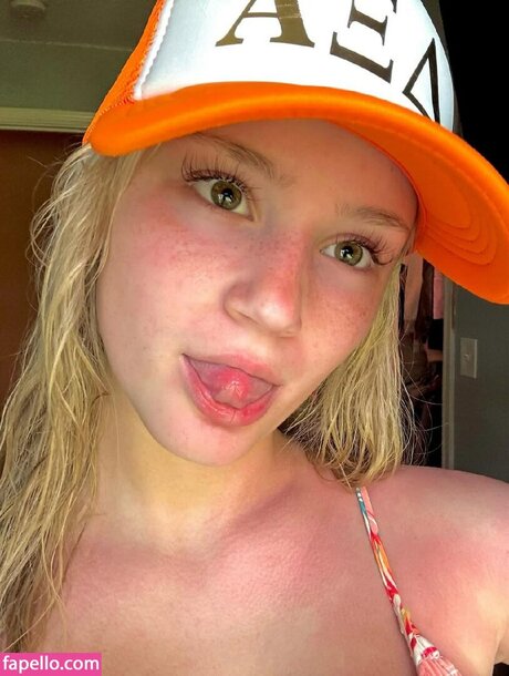 joi uniquementfans pornographique photo